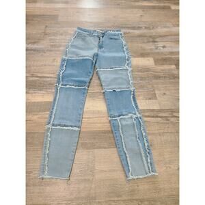 Rue21 size 4 womens frayed patch work skinny jeans